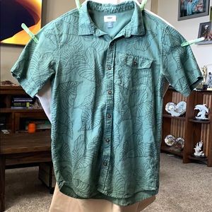 Boys Old Navy short sleeved button up shirt